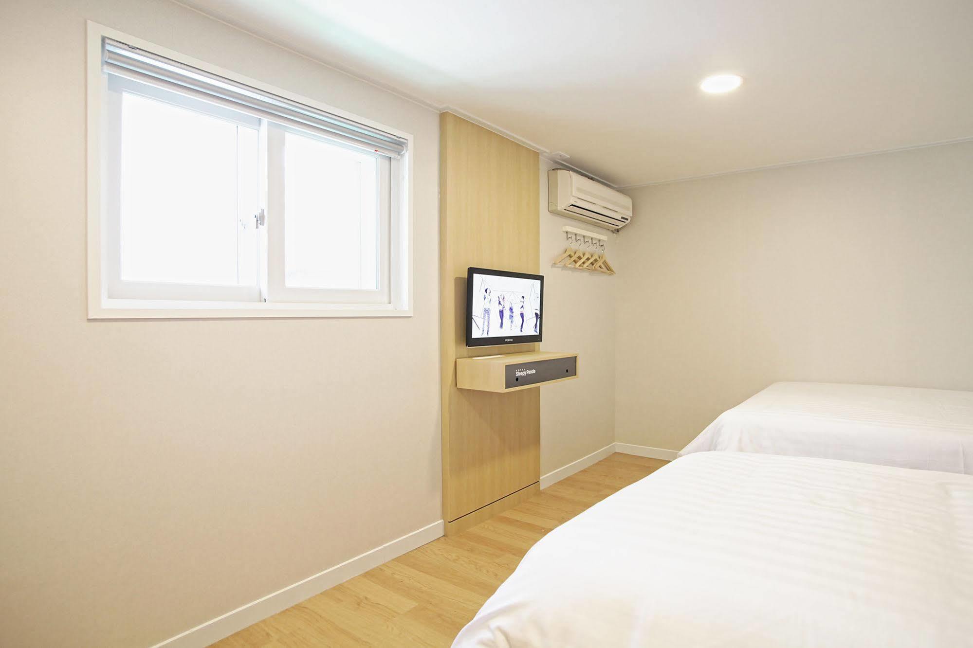 Hotel Sleepy Panda Streamwalk Seoul Jongno Exterior photo